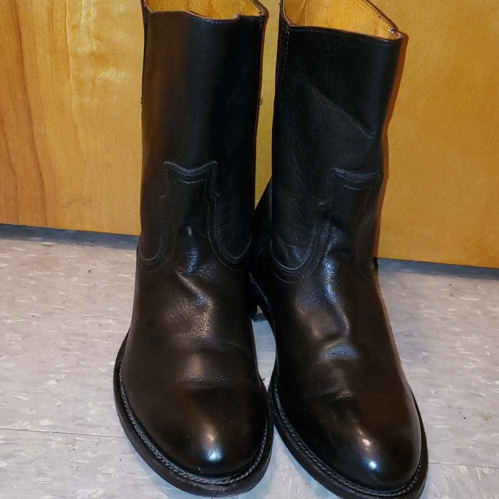 Mens western style boot